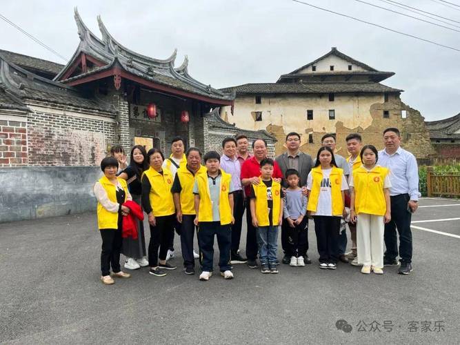 土楼中学体育老师名单照片,相山区土楼实验中学