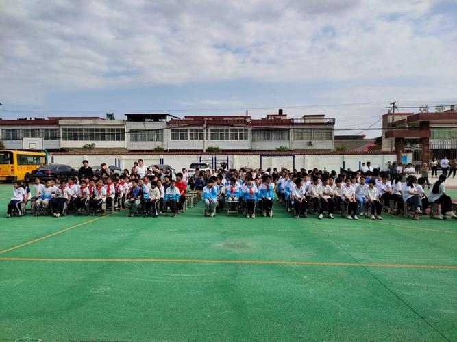 郄庄小学体育老师名单照片,郄家庄小学