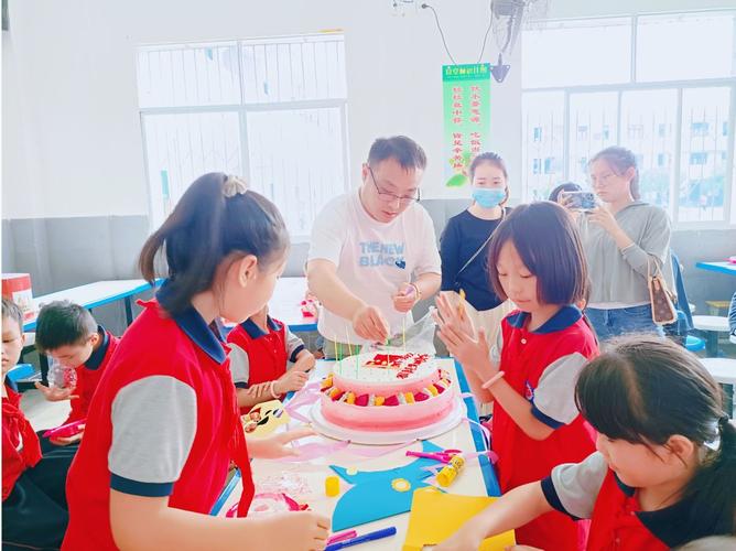 洪洲小学体育老师名单电话,洪洲小学在哪里