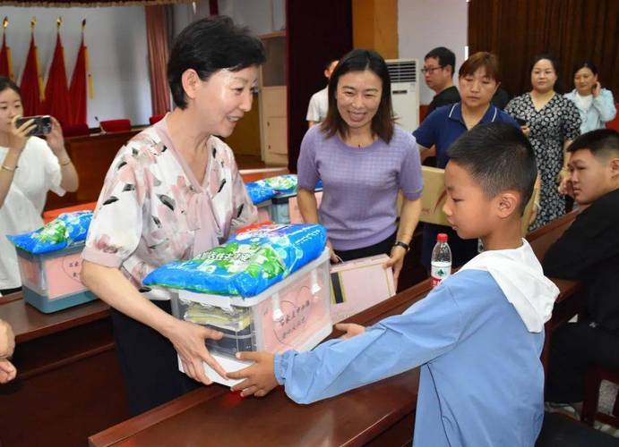 平山南甸中学体育老师名单,平山县南甸中学老师名单