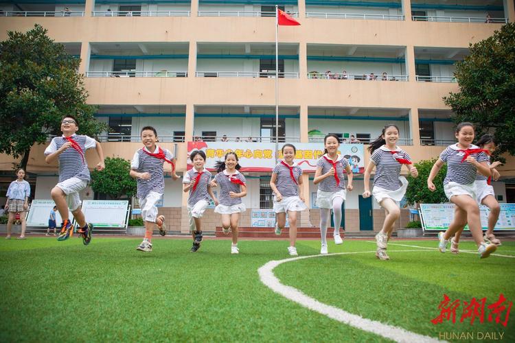 天城小学体育老师名单电话,天城中心小学