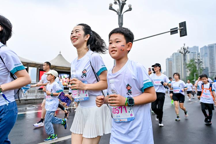 南滨小学体育老师名单公示,南滨路实验小学