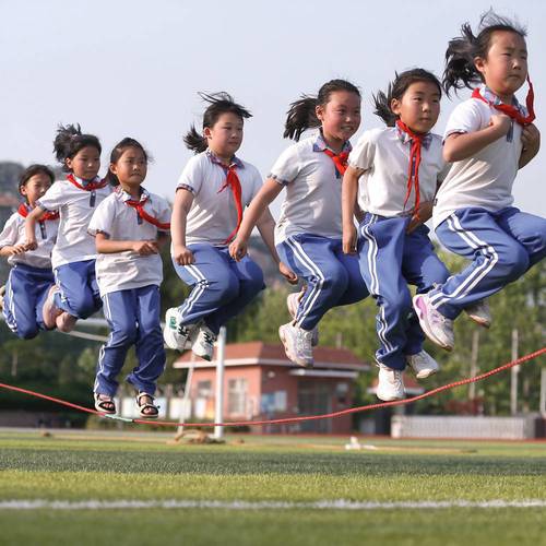 鳌山小学体育老师名单照片,鳌阳小学老师