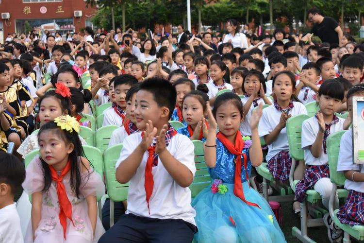 广安东方小学体育老师名单,广安东方小学夏磊