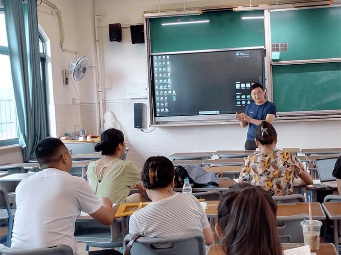 新圩学校体育老师名单照片,新圩学校体育老师名单照片高清