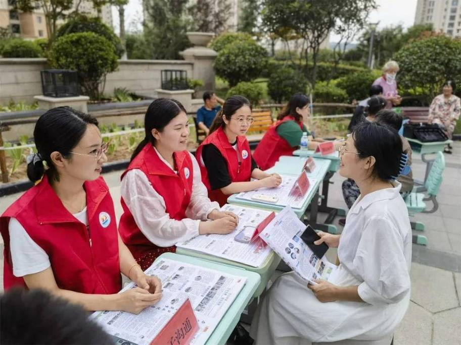 弘德小学体育老师名单照片,弘德小学体育老师名单照片图片