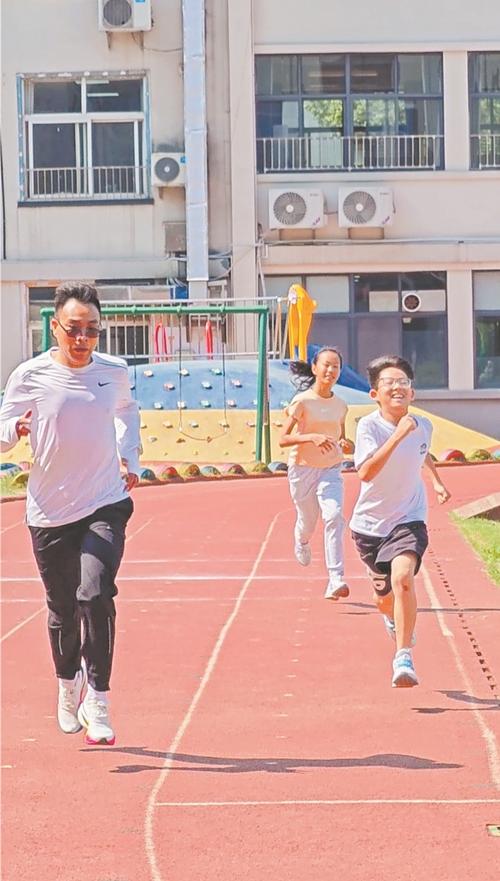 海屿小学体育老师名单照片,福州市海屿小学