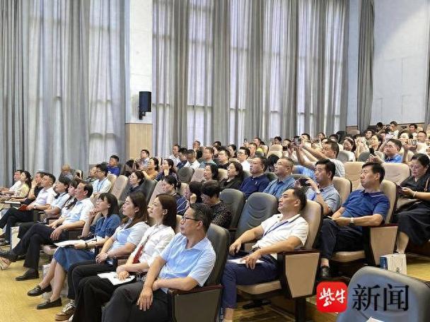 天城小学体育老师名单电话,天成小学校长