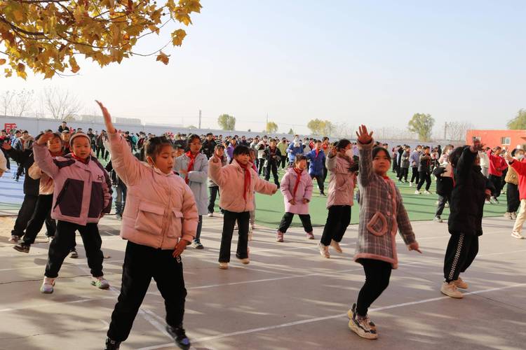 城关小学一级体育教师名单,城关小学体操