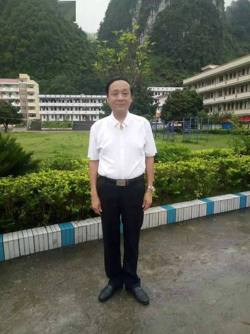 下坳中学体育老师名单电话,下坳镇中心学校