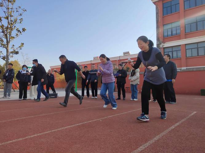 枣庄渴口中学体育老师名单,山东省枣庄市渴口中学