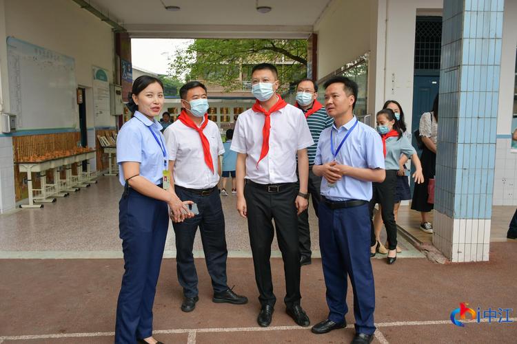 小南小学体育老师名单公示,小南小学校长