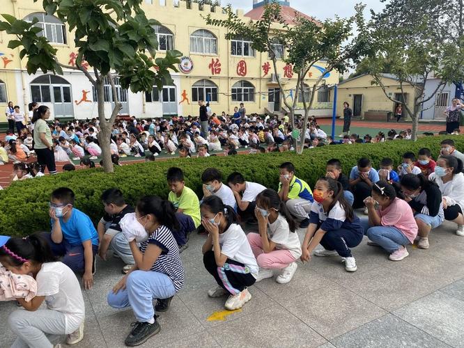 烟台黄务中学体育老师名单,烟台黄务中学和三中初中部