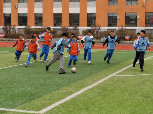 黄泥湾小学体育组名单公示,黄泥河中心小学