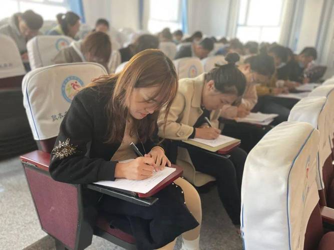 桃村小学体育老师名单公示,桃村中心小学所有老师的名字